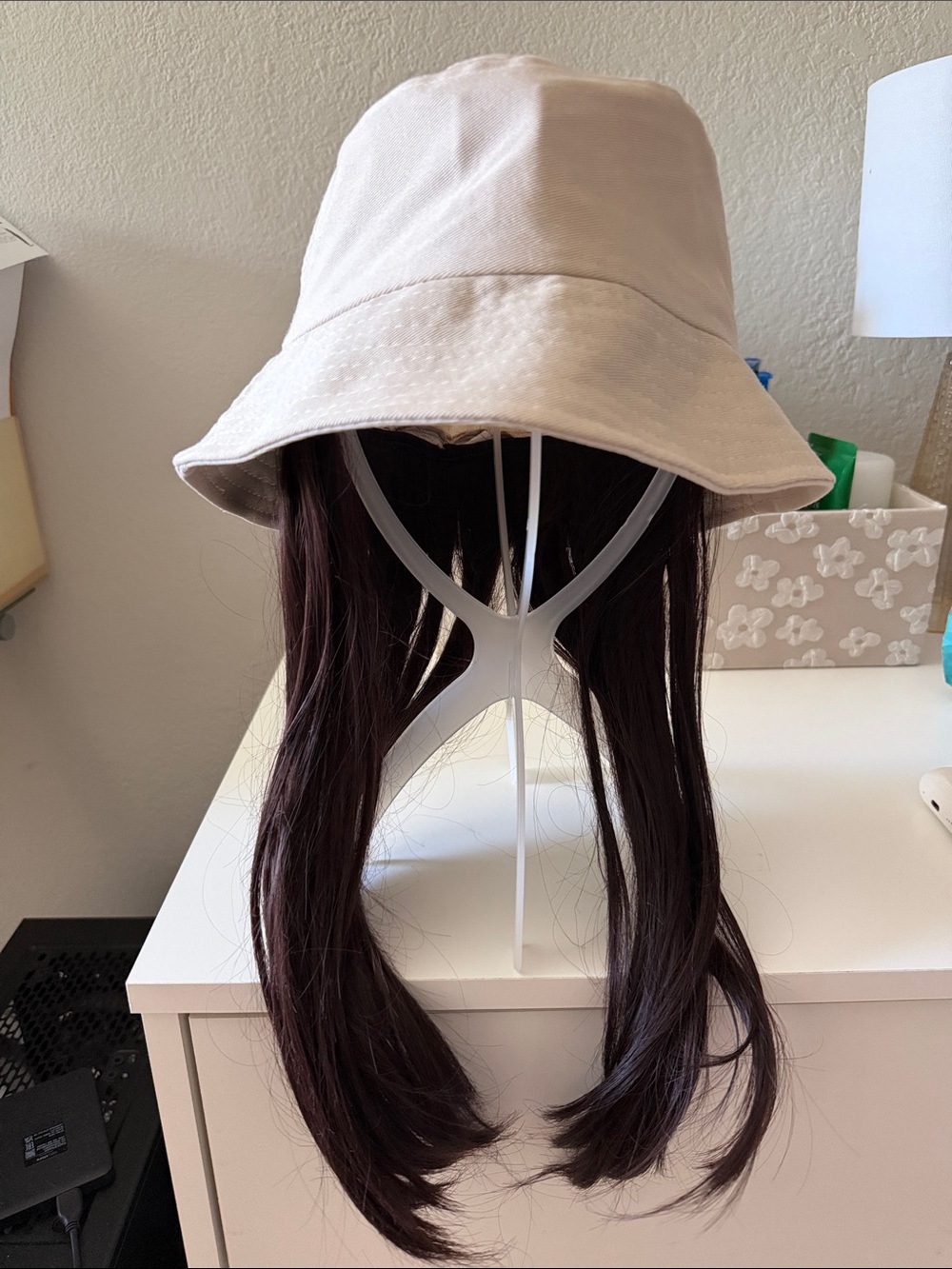Bucket hat with wig